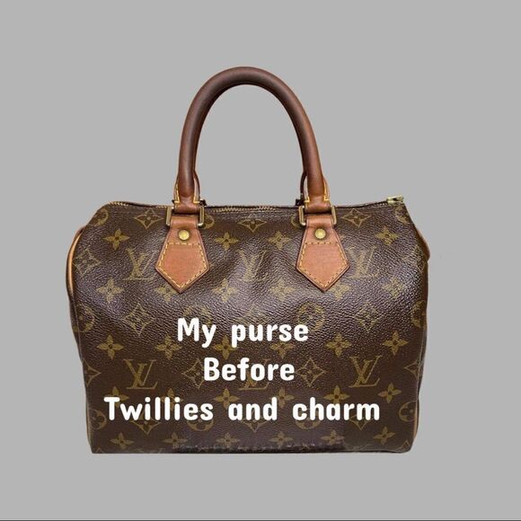 Silk scarf twilly and Light pink Bag charm - Picture 3 of 3